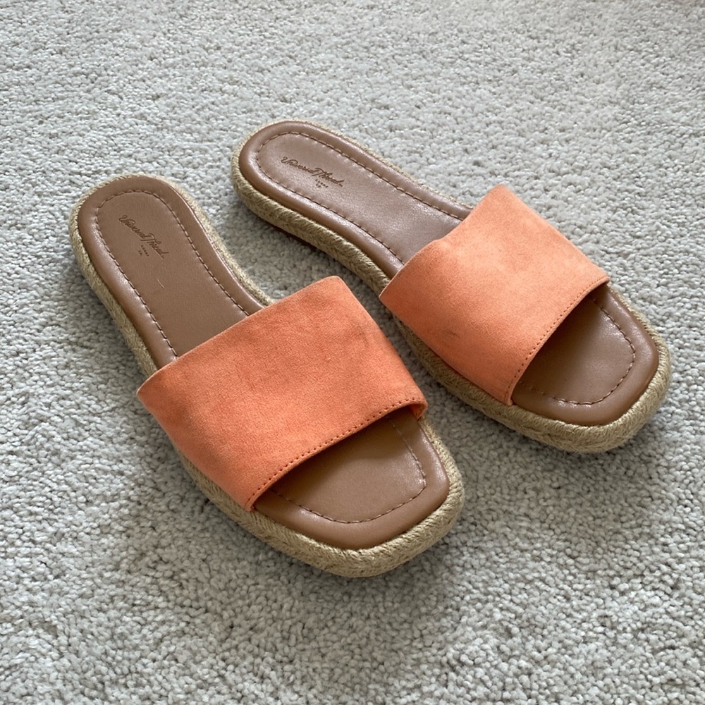 Universal Thread espadrille sandal
